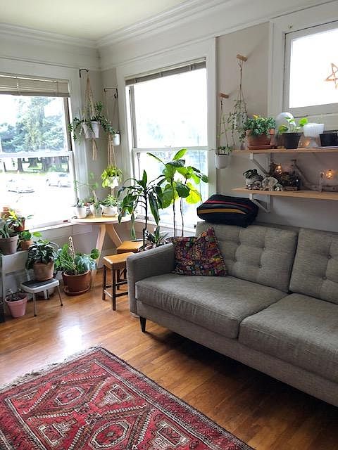 1st image of 1285 Oak St #4