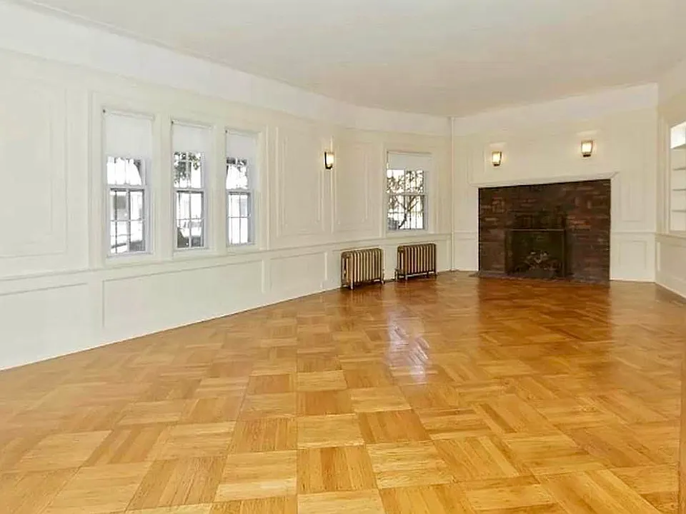 621 E 26th St #MANSION