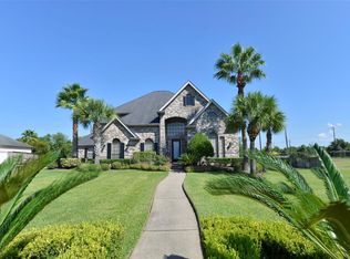 1919 Shore Line Dr, Seabrook, TX 77586