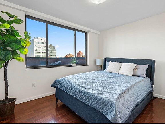2nd image of 13646 41st Ave Unit 4A