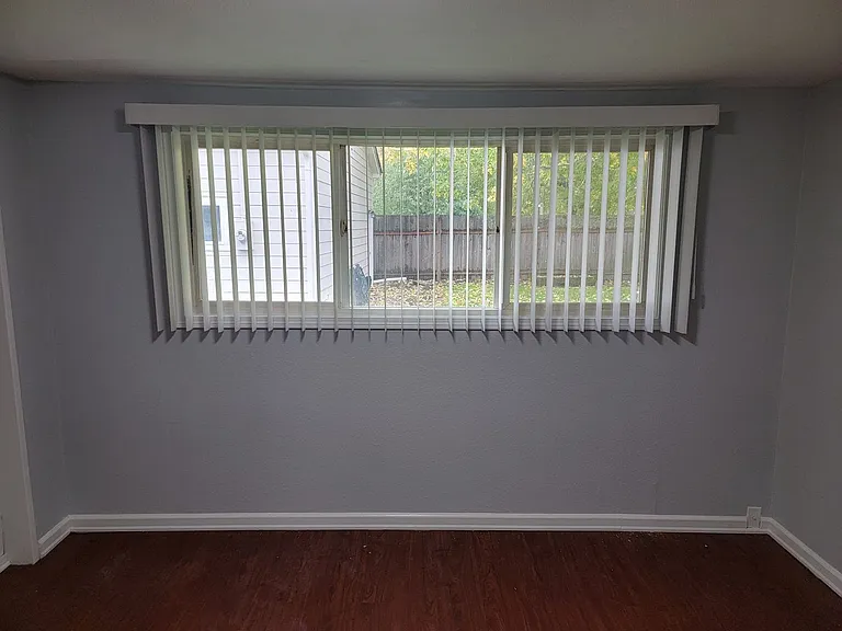350 SE Lilly Ave — Photo 15