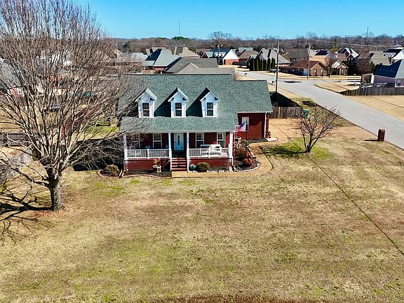 4th image of 210 Lila Ln