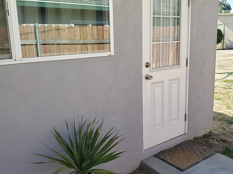 25647 1/2 Cottonwood Rd #1/2 — Photo 1