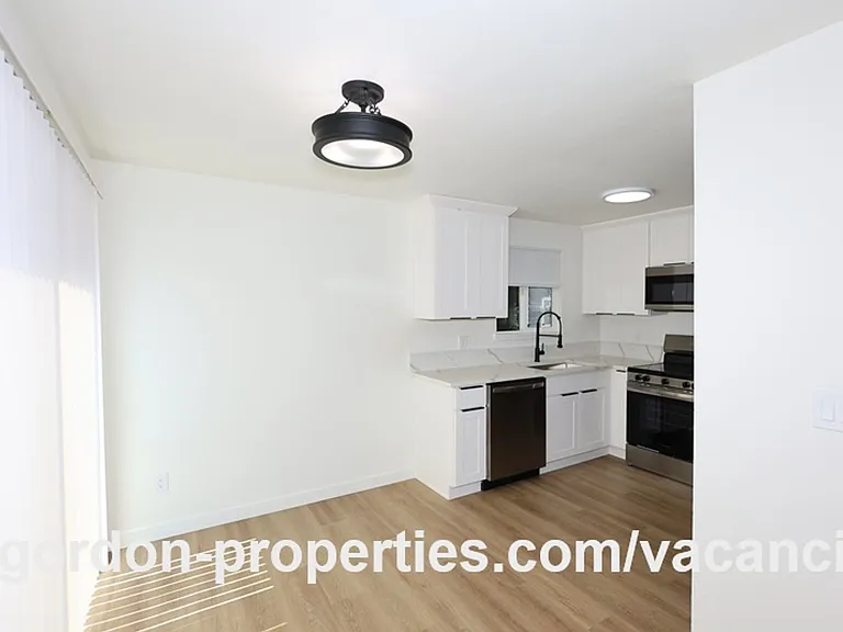 8960 SE Tolbert St #2 — Photo 8