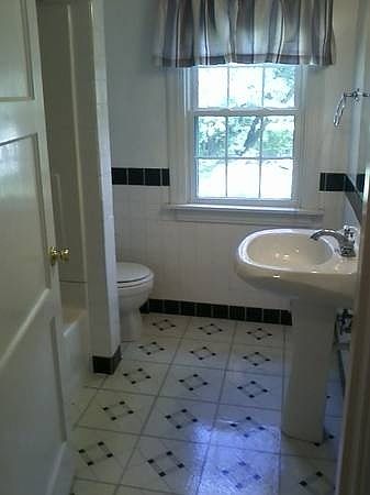 2nd image of 124 N Harmony St