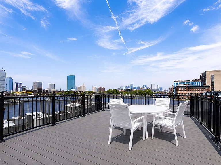 Common roof deck