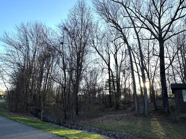 Edward St, Madisonville, KY 42431