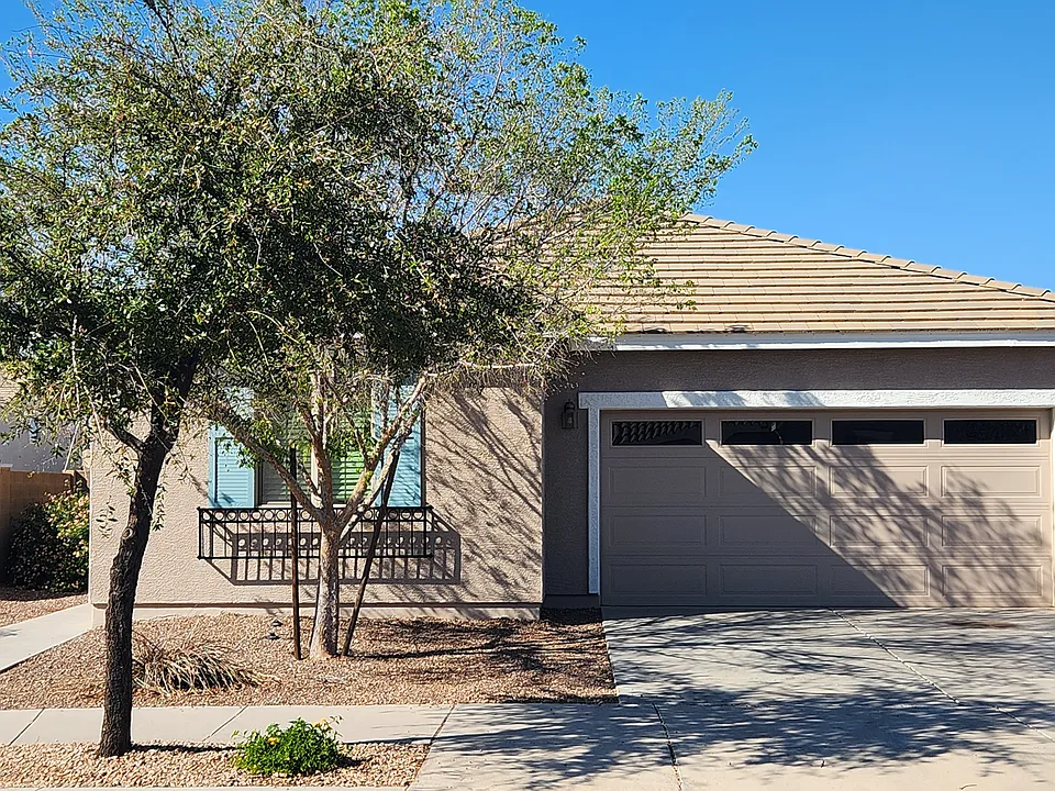 21070 E Pecan Ln
