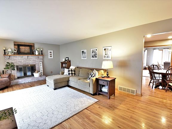 3rd image of 197 Linnell Dr