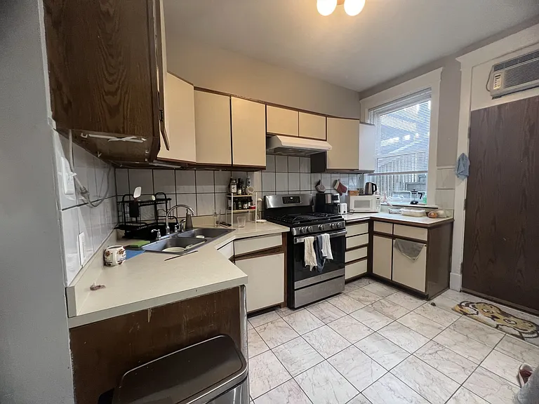 3543 N Sheffield Ave #1 — Photo 8