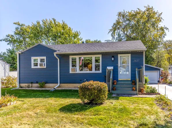 1627 Ferry St, Waukegan, IL 60087
