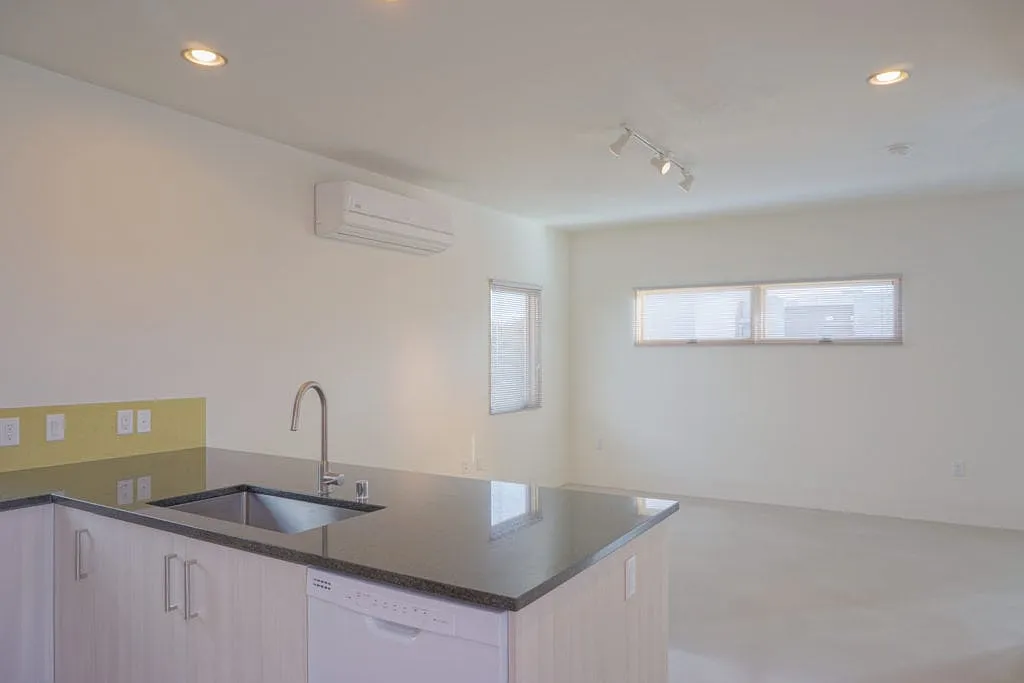 Studio, 665 sqft, $1,545 — Photo 2