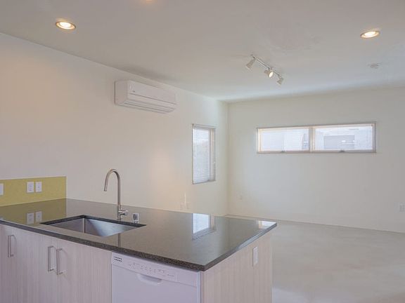 2nd image of 123 Morningside Dr SE #123
