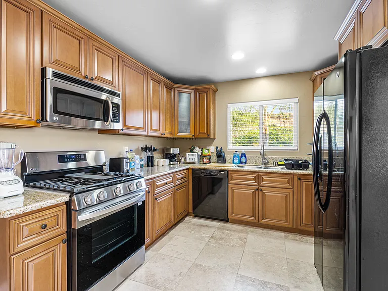 Cook with ease_kitchen and kitchenette stocked with all essentials.