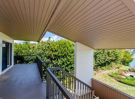 3rd image of 1250 Tennisplace Ct #A-31