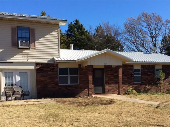 209 Pine Ridge Cir, Poteau, OK 74953