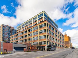 112 Benton St #704, Kitchener, ON N2G3H6