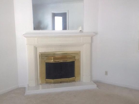 4th image of 1785 Cayuga Ave
