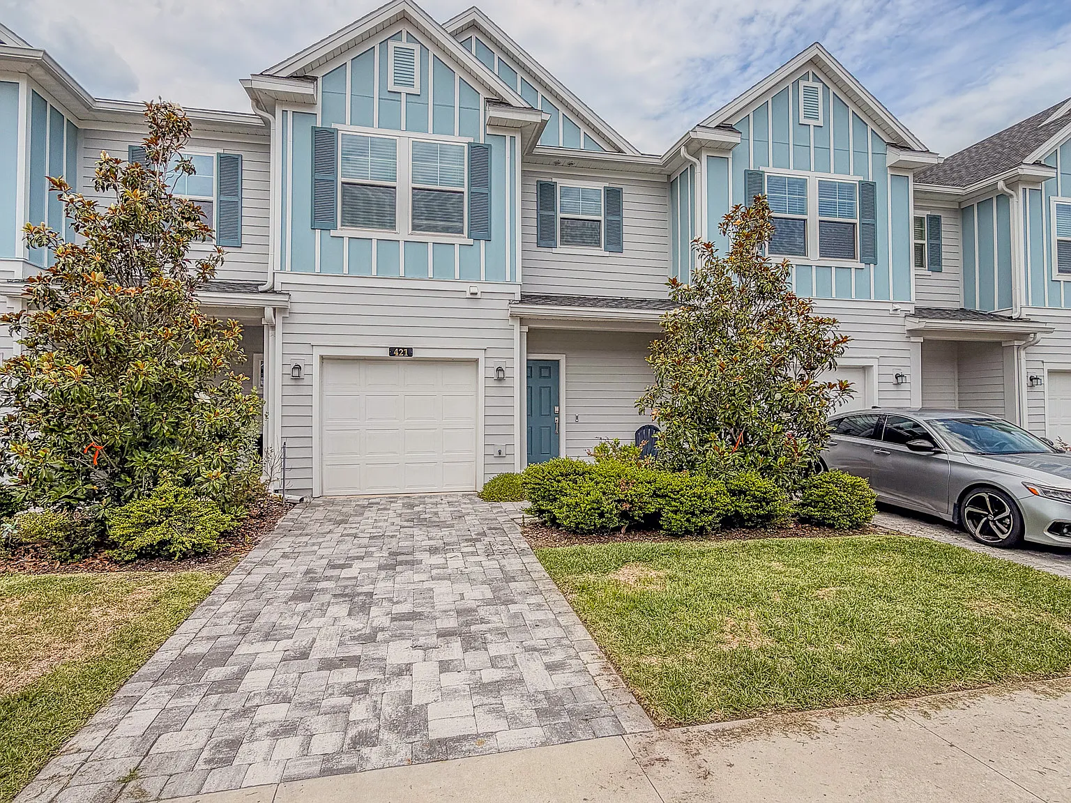 3 bed, 2.5 bath, 1751 sqft, $2,395 — Photo 1