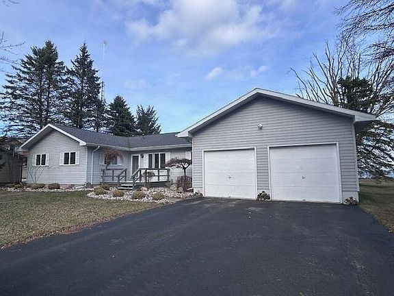 3rd image of 5746 N Ridge Rd