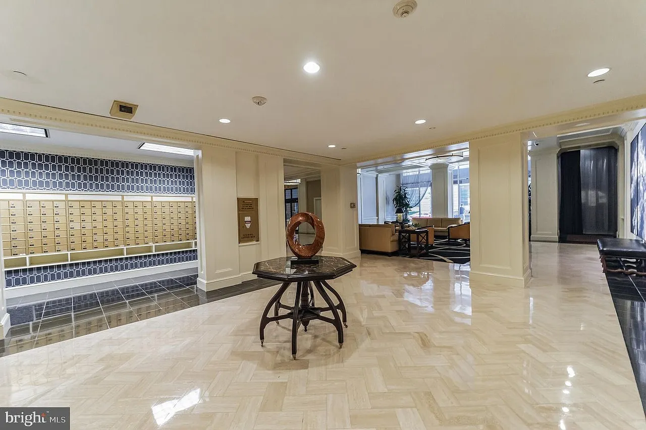 10 East Lee Street - 1 — Photo 3