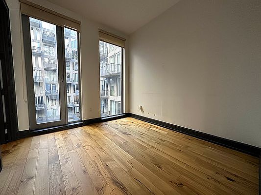 5th image of 42-20 27th St #507