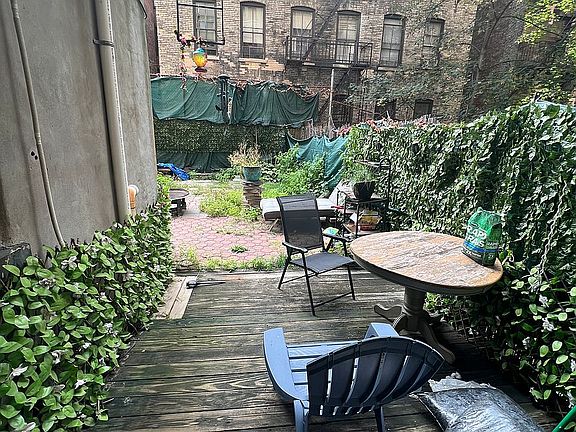 4th image of 330 W 86th St APT 2