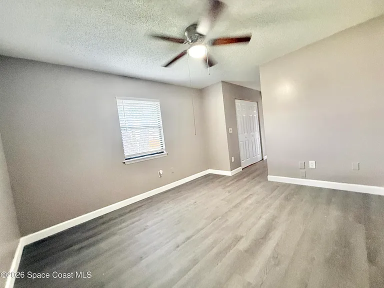 5925 Clearfield Ave — Photo 7