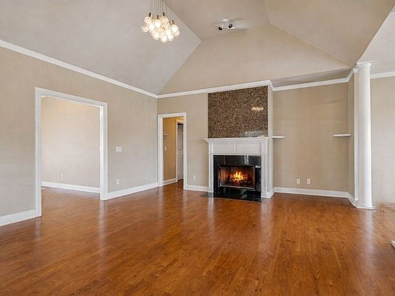 3rd image of 503 Tarver Ct