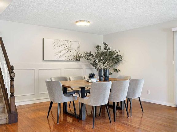 5th image of 12 Castlefall Rd NE