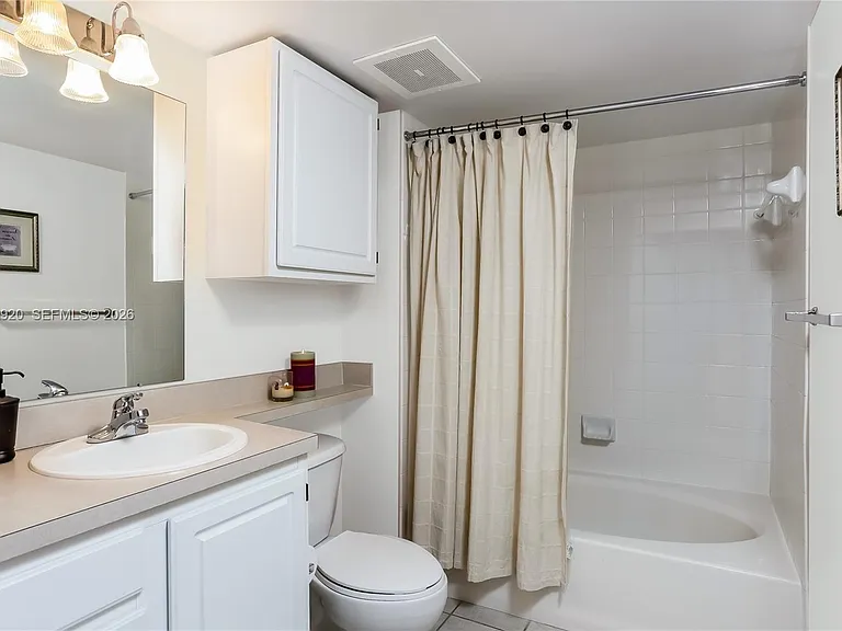 2665 SW 37th Ave #1404 — Photo 6