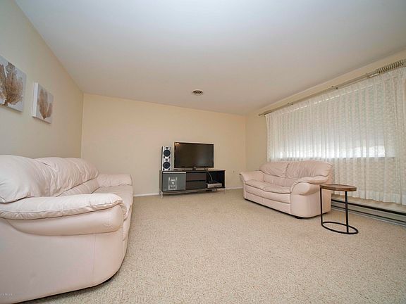 5th image of 12A Penwood Dr #54A