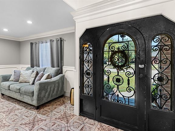 5th image of 4802 Gypsy Forest Dr