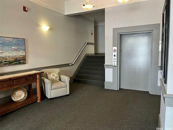 2nd image of 303 Pinehouse Dr #111