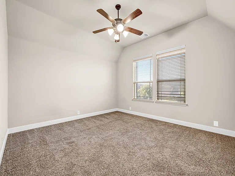 2412 Kemerton Dr — Photo 20