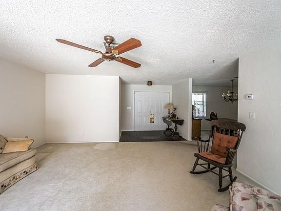 5th image of 1916 Forest View Dr