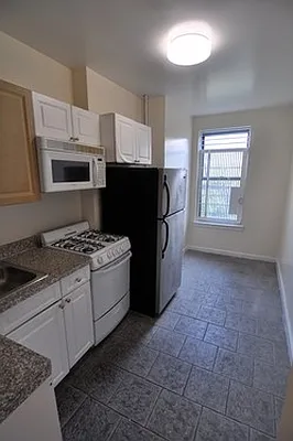 Rented by Bohemia Realty Group | media 32