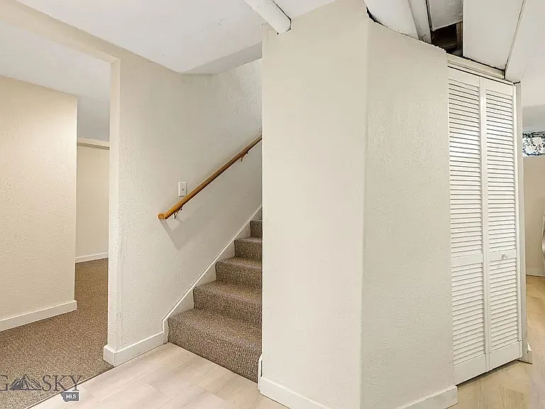 2 bed, 867 sqft, $2,200 — Photo 3