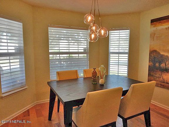 4th image of 14533 Woodfield Cir N