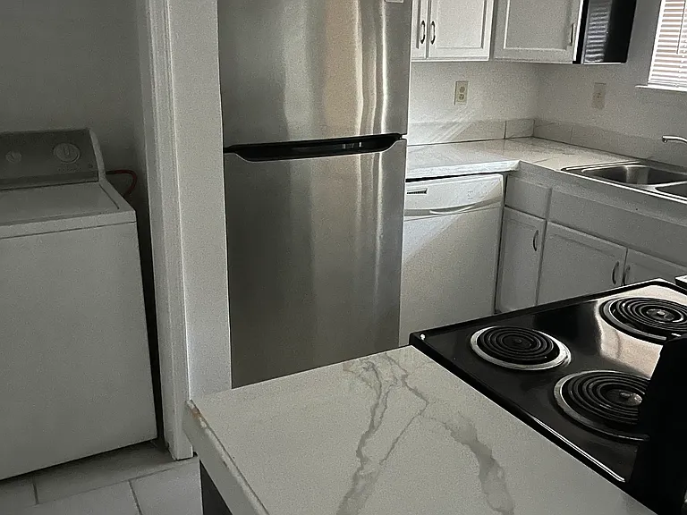 4439 Woodland Dr #B — Photo 4