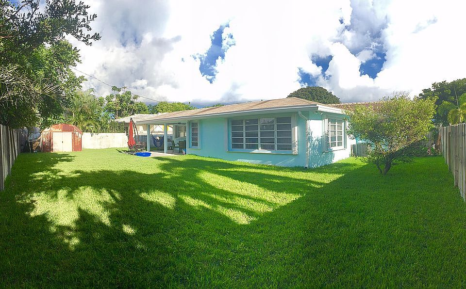 2nd image of 445 NE 37th St