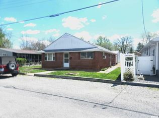 104 E Hawkins St, Pinckneyville, IL 62274