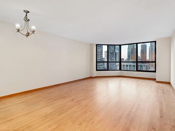 4th image of 405 N Wabash Ave Unit 2114