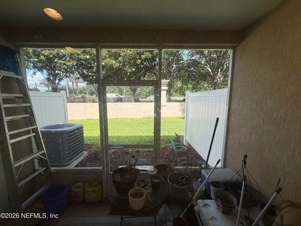 Apartment in Jacksonville - View 5