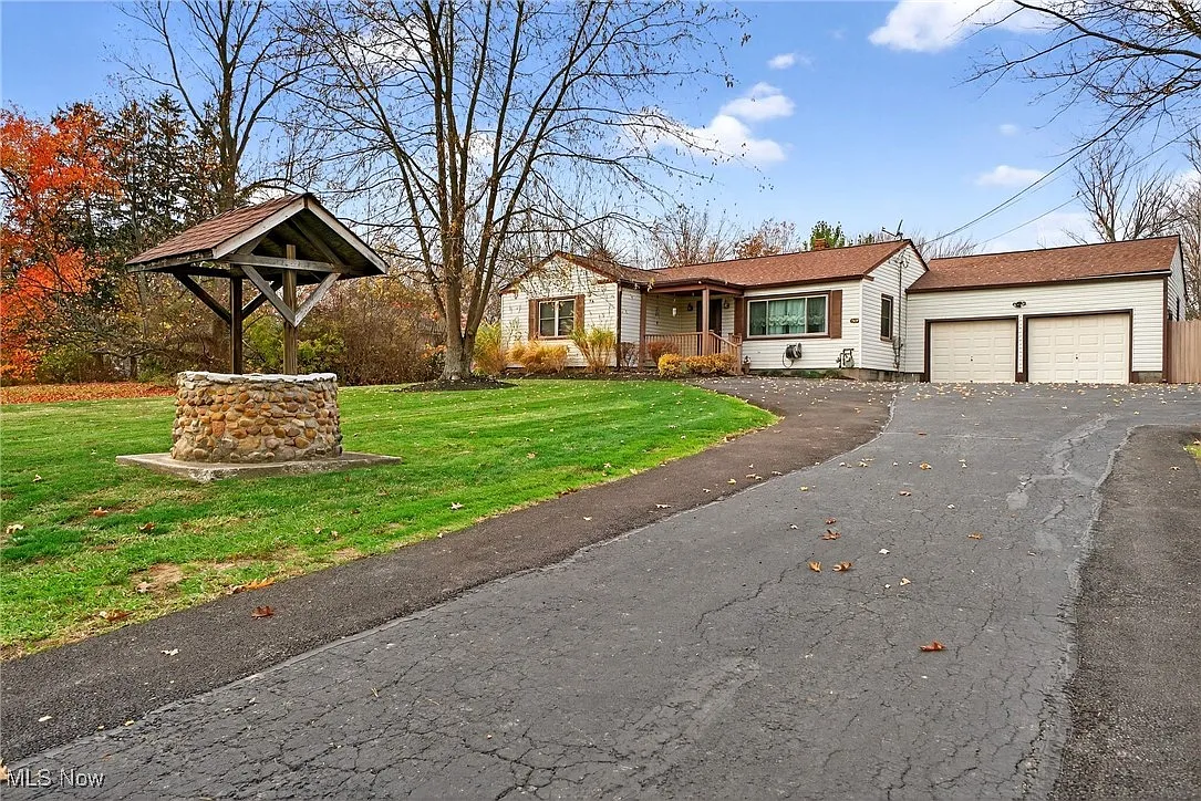 7698 Chillicothe Rd photo 1
