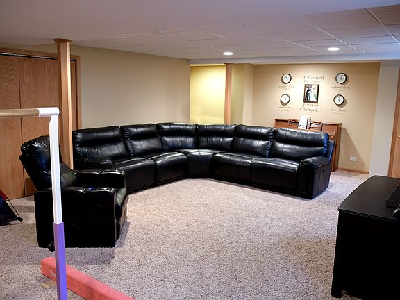 4th image of 31 Coy Park Dr