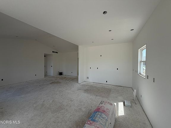 5th image of 1347 Limerick Ln