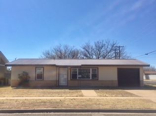 711 NW 11th St, Andrews, TX 79714