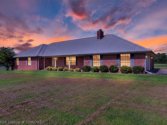 2nd image of 650 Paw Paw Rd