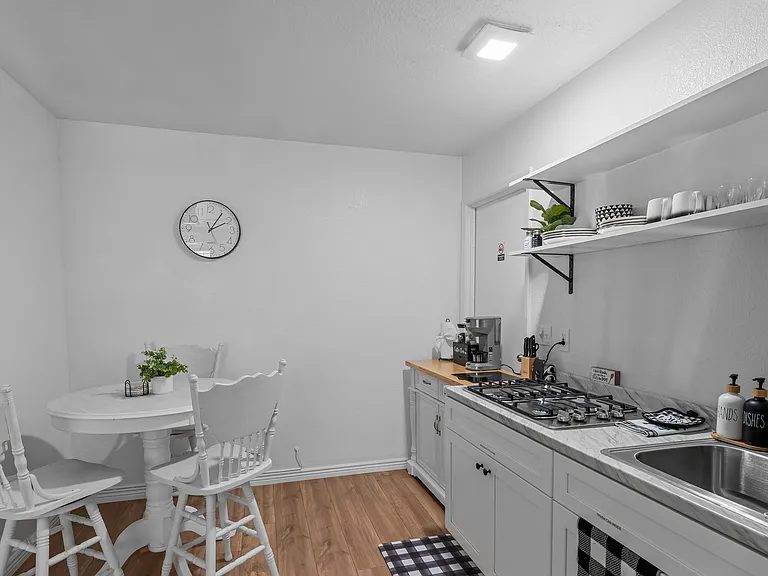 8742 W Meadowbrook Ave — Photo 32